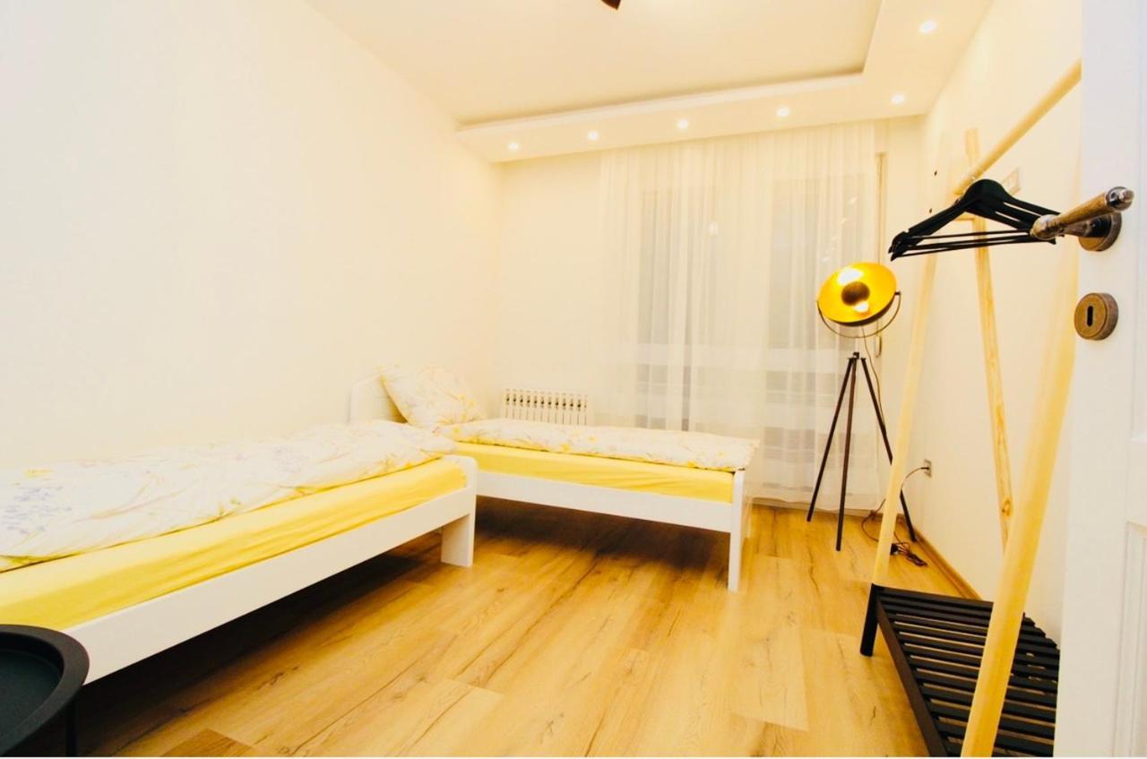 Apartman Centar Sa Sigurnim Parkingom SJJ Exterior foto