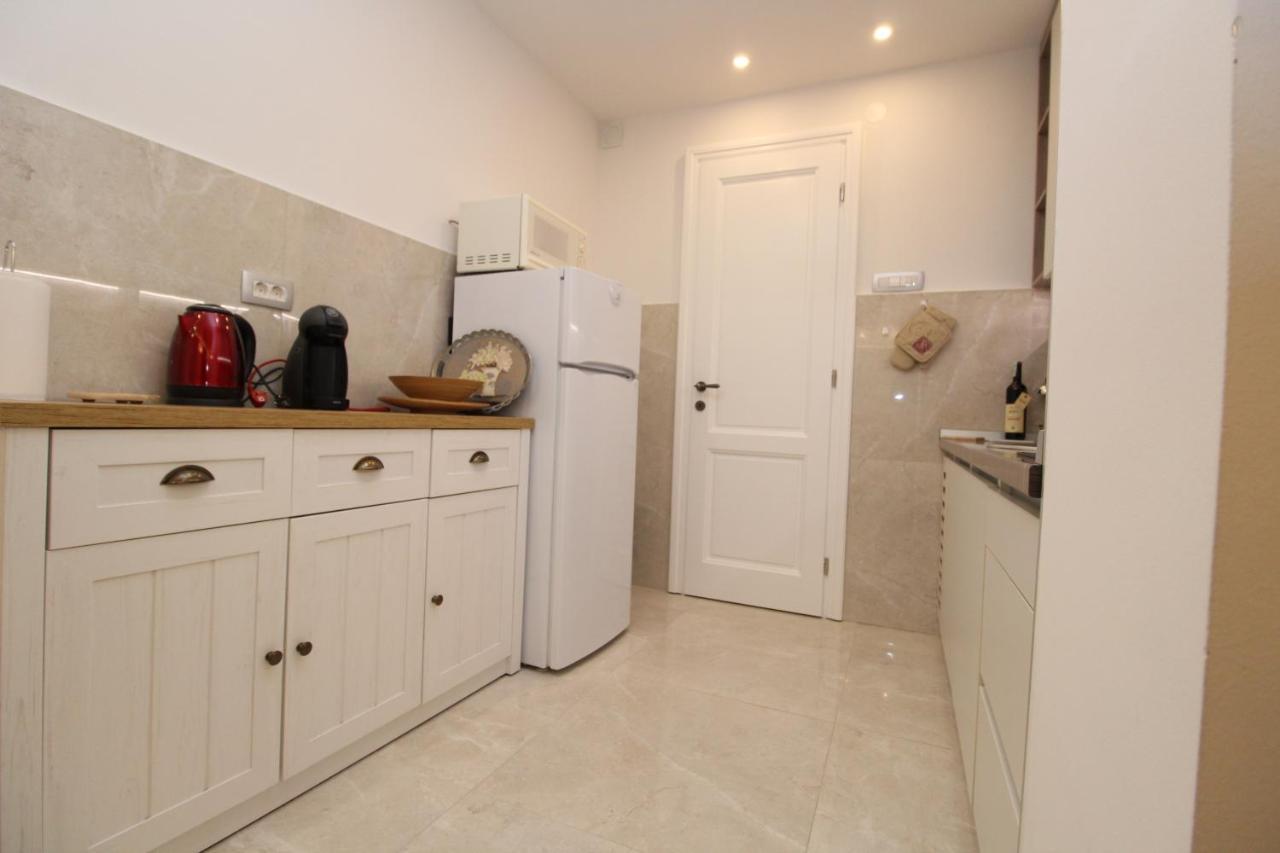 Apartman Centar Sa Sigurnim Parkingom SJJ Exterior foto