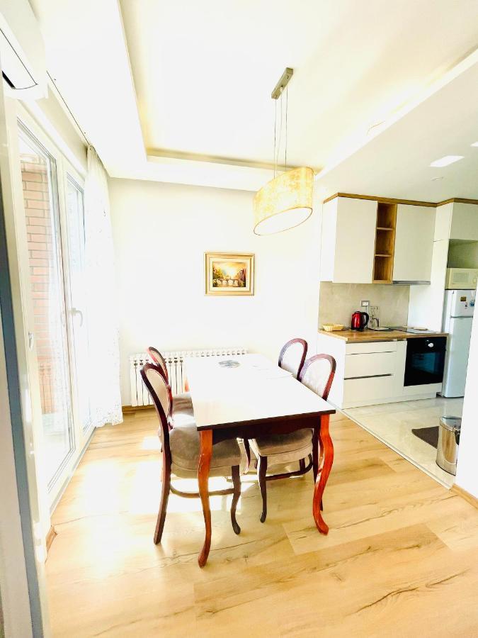 Apartman Centar Sa Sigurnim Parkingom SJJ Exterior foto