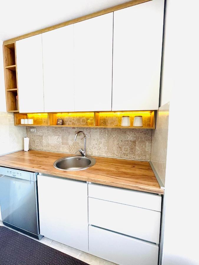 Apartman Centar Sa Sigurnim Parkingom SJJ Exterior foto